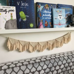 Macramé dekorace praporky