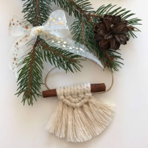 Macramé vánoční skořice