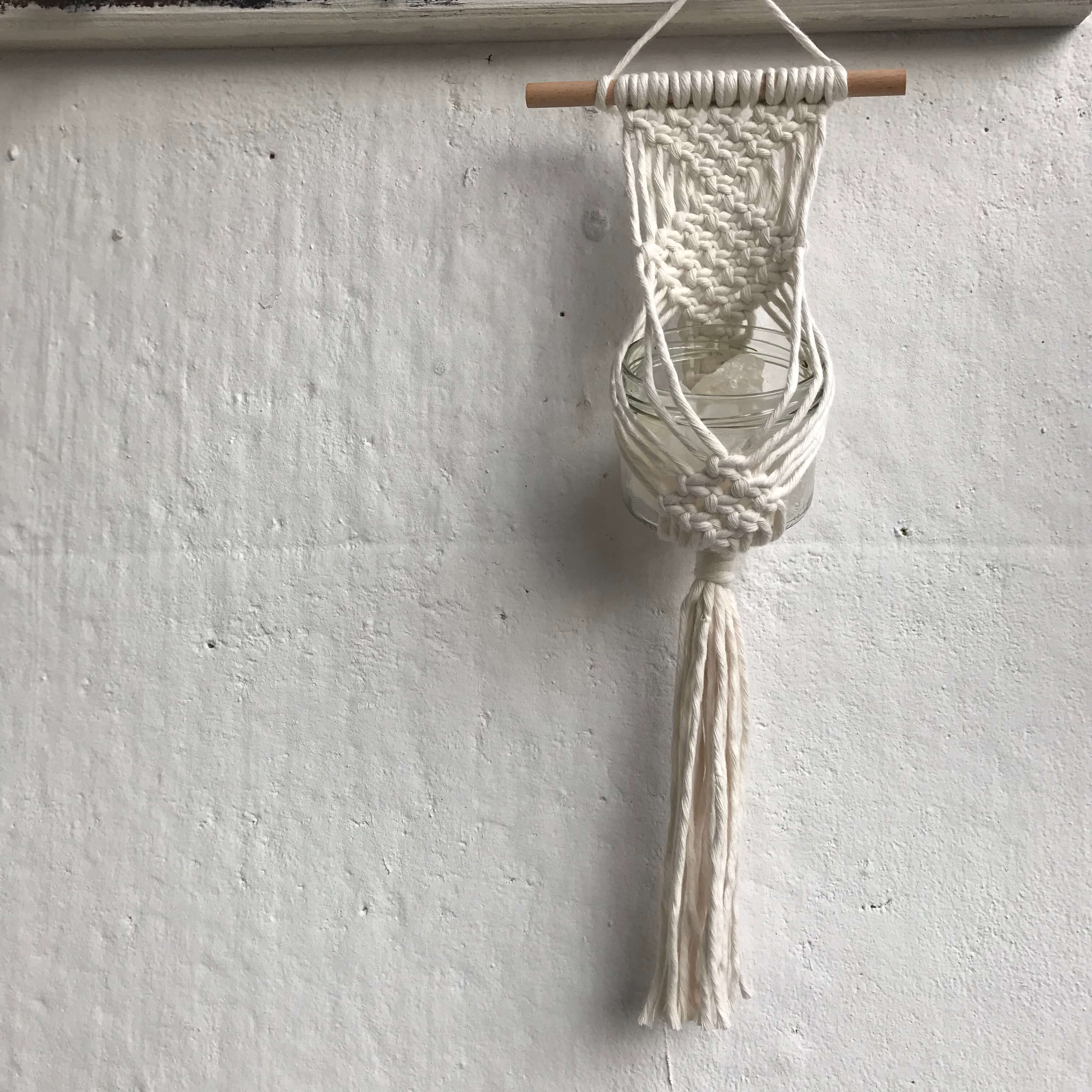 Macramé závěsný držák 2