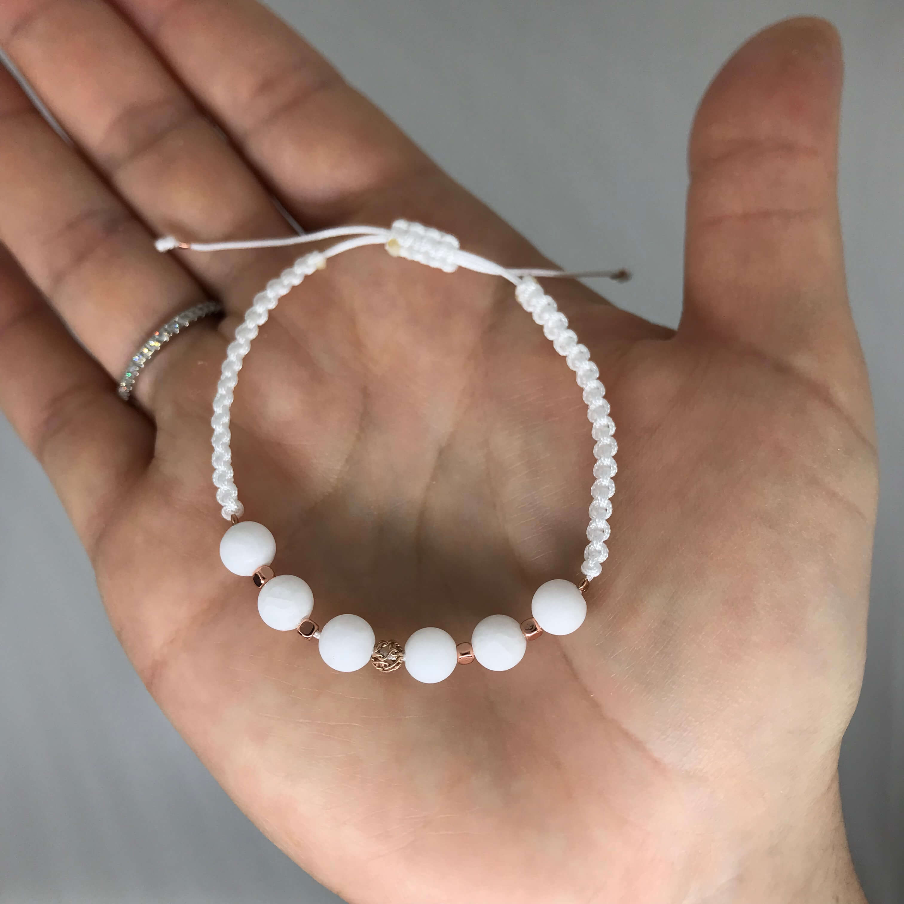 Macramé náramek, minerální kámen jadeit a filigránový korálek 3