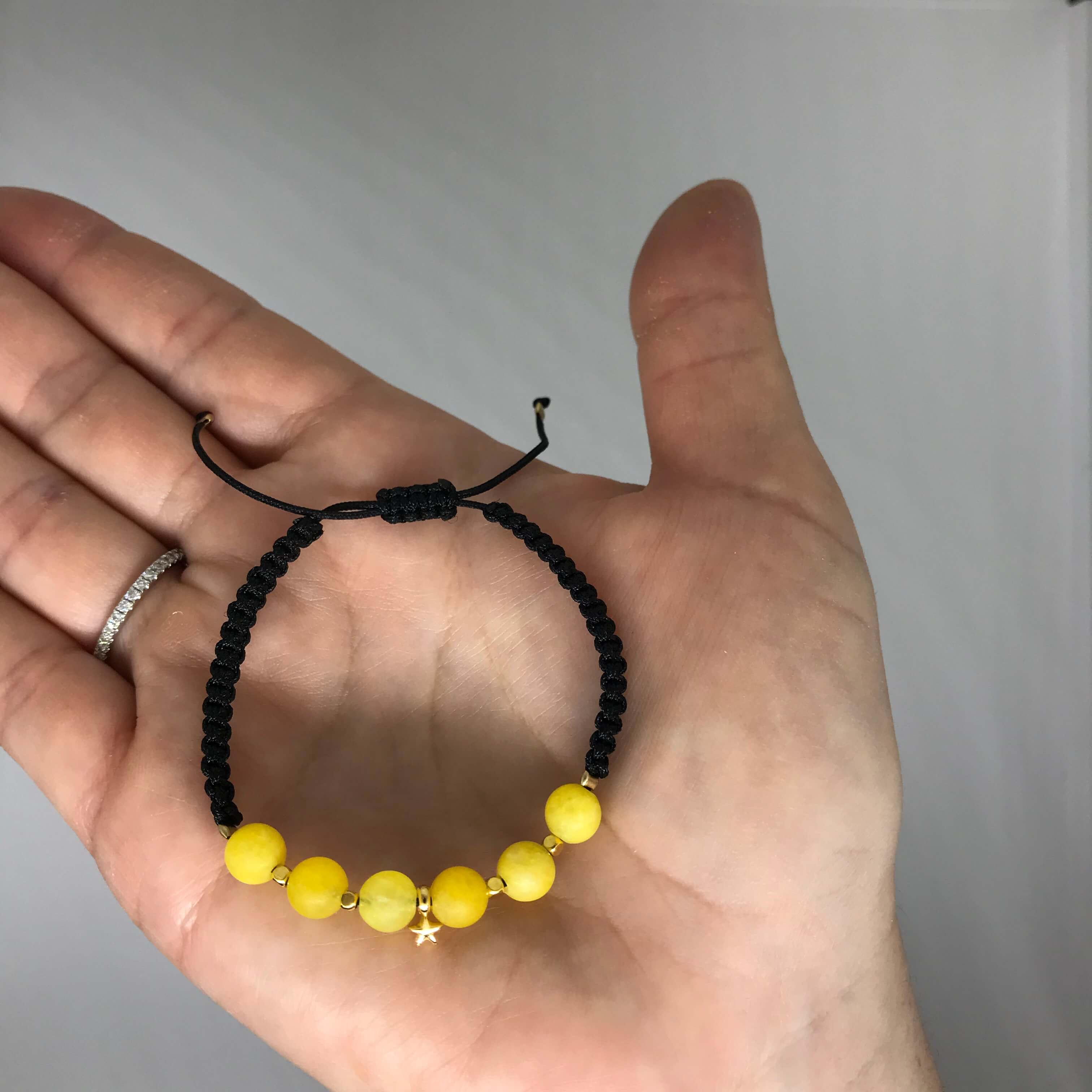 Macramé náramek, hvězda a minerální kámen jadeit žlutý 3