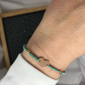 Macramé náramek se srdcem a korálky z 18k růžového zlata