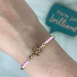 Macramé náramek květina s korálky z hematitu, růžový